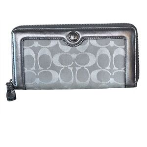 Coach Signature Madison accordion-style long wallet